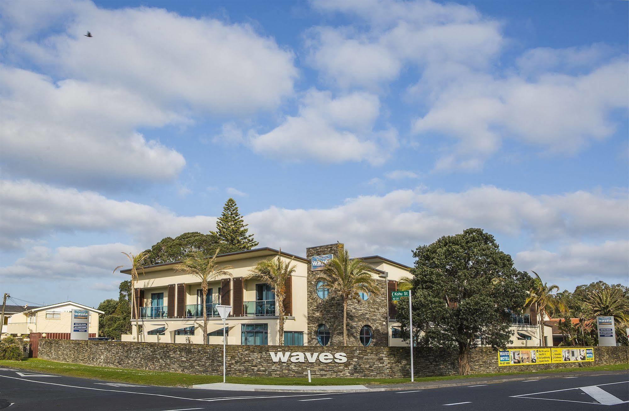 Waves Motel Orewa Exterior photo