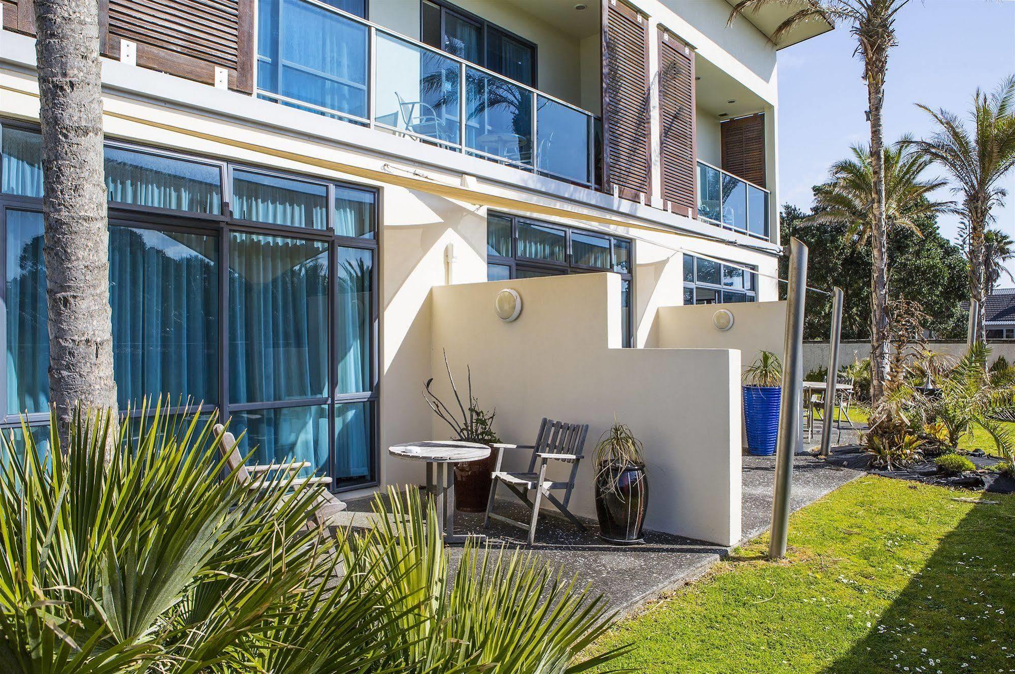 Waves Motel Orewa Exterior photo