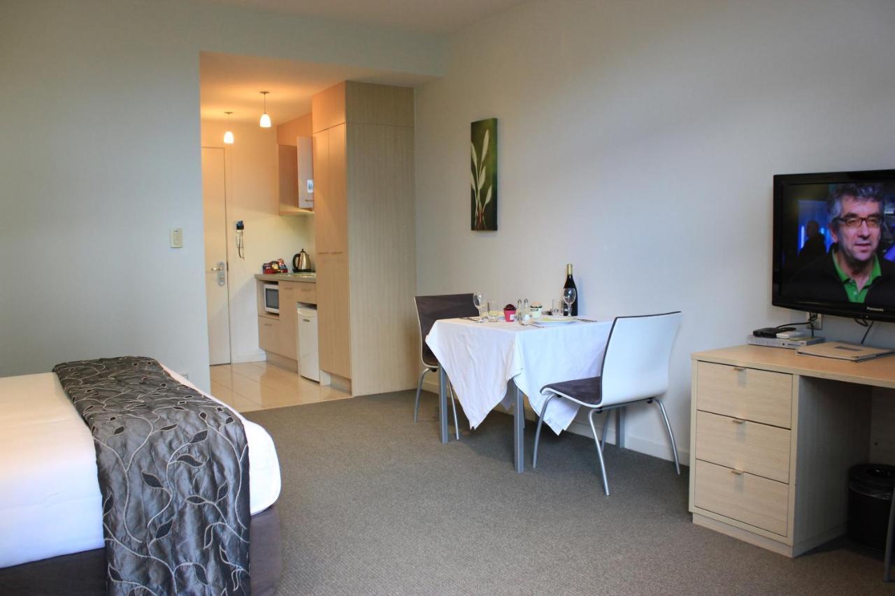 Waves Motel Orewa Room photo