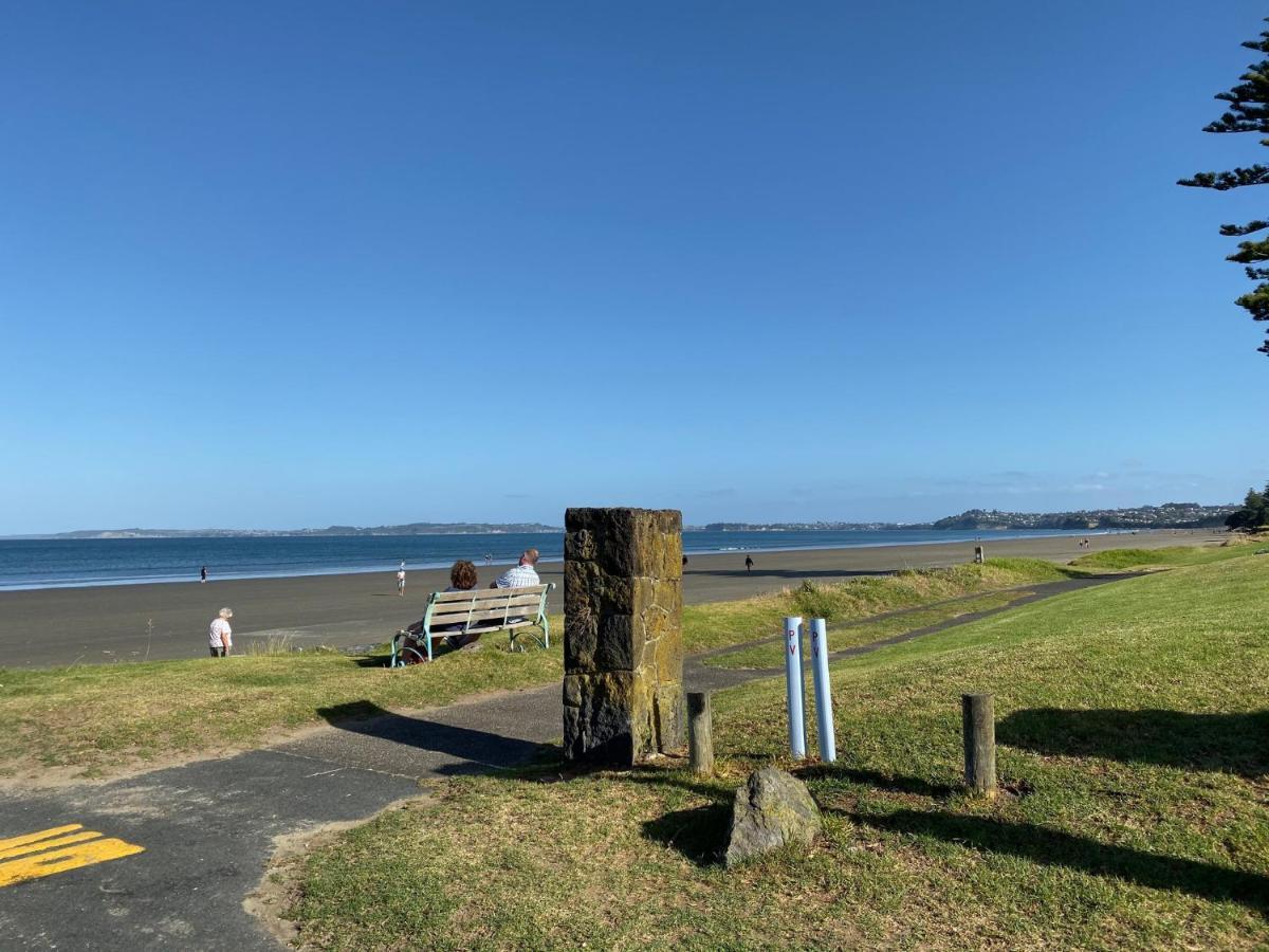 Waves Motel Orewa Exterior photo